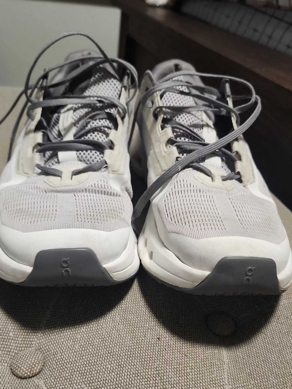 On Running Men's CloudRunner Cloudtec Gray/White Athletic Shoes, Size 12
